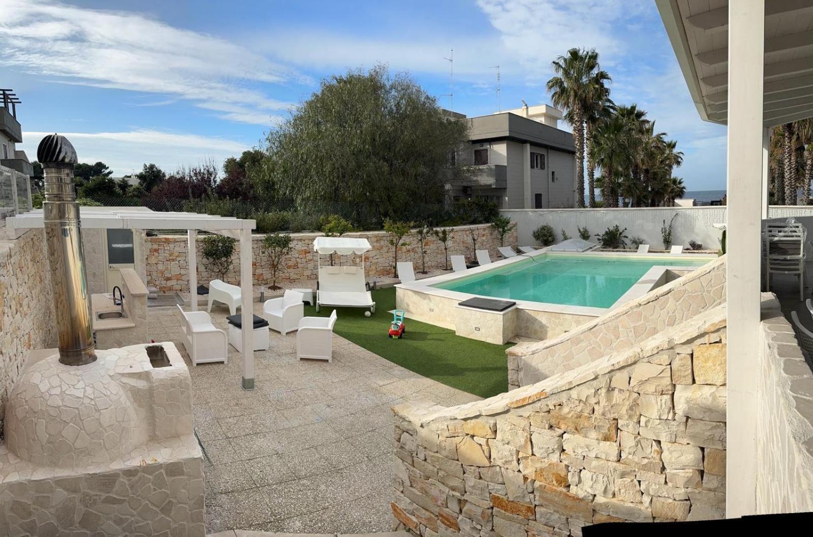 Casa Al Mare Luxury Bed & Breakfast Bari Bagian luar foto