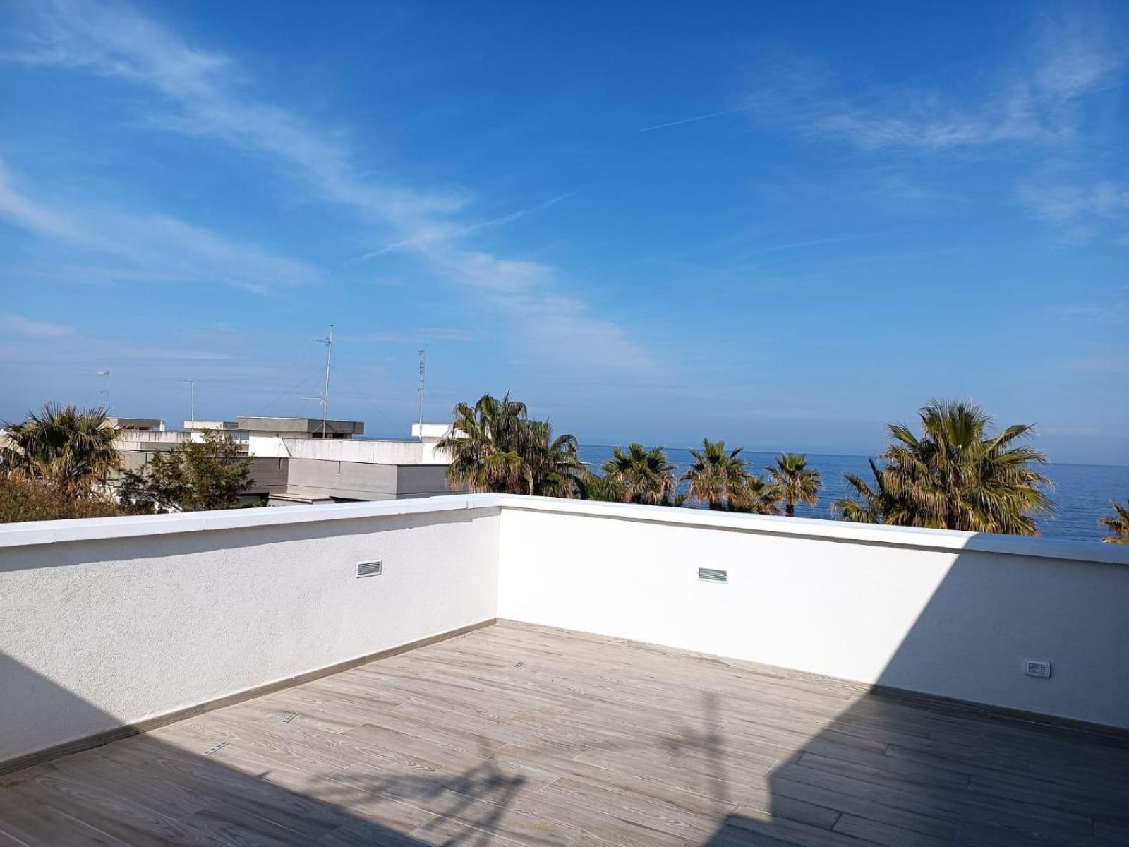 Casa Al Mare Luxury Bed & Breakfast Bari Bagian luar foto